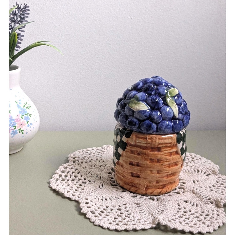 Vintage Blueberry Basket Salt and Pepper Shakers Ceramic Japan Style Cottagecore